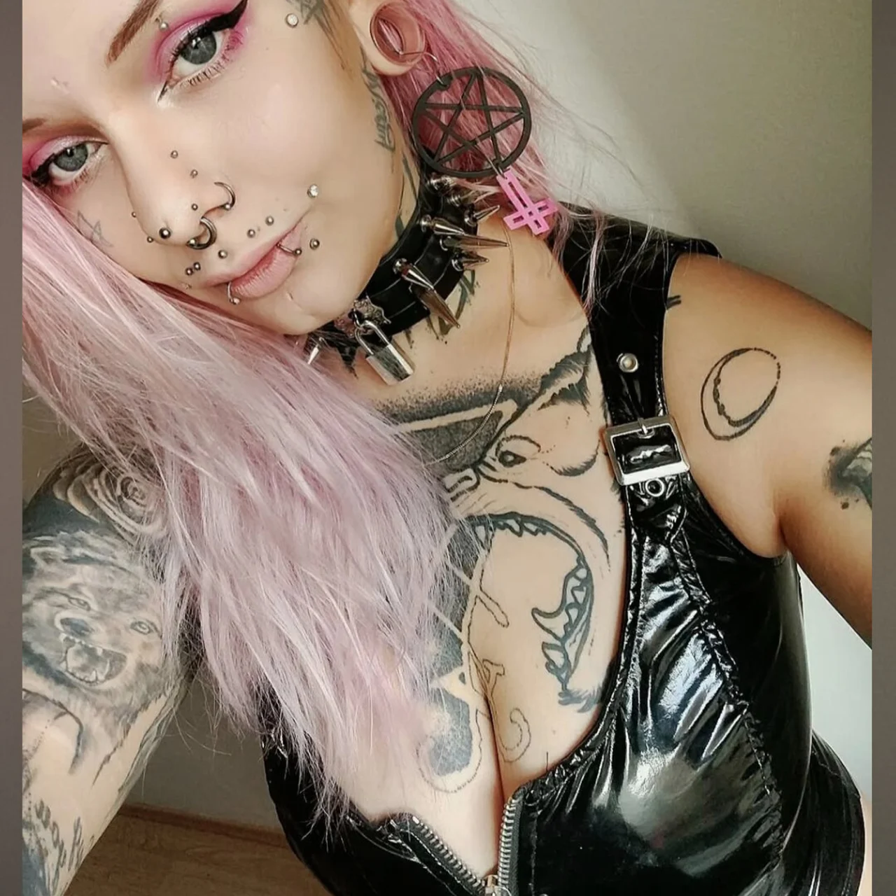 SachiTheQueen - OnlyFans model