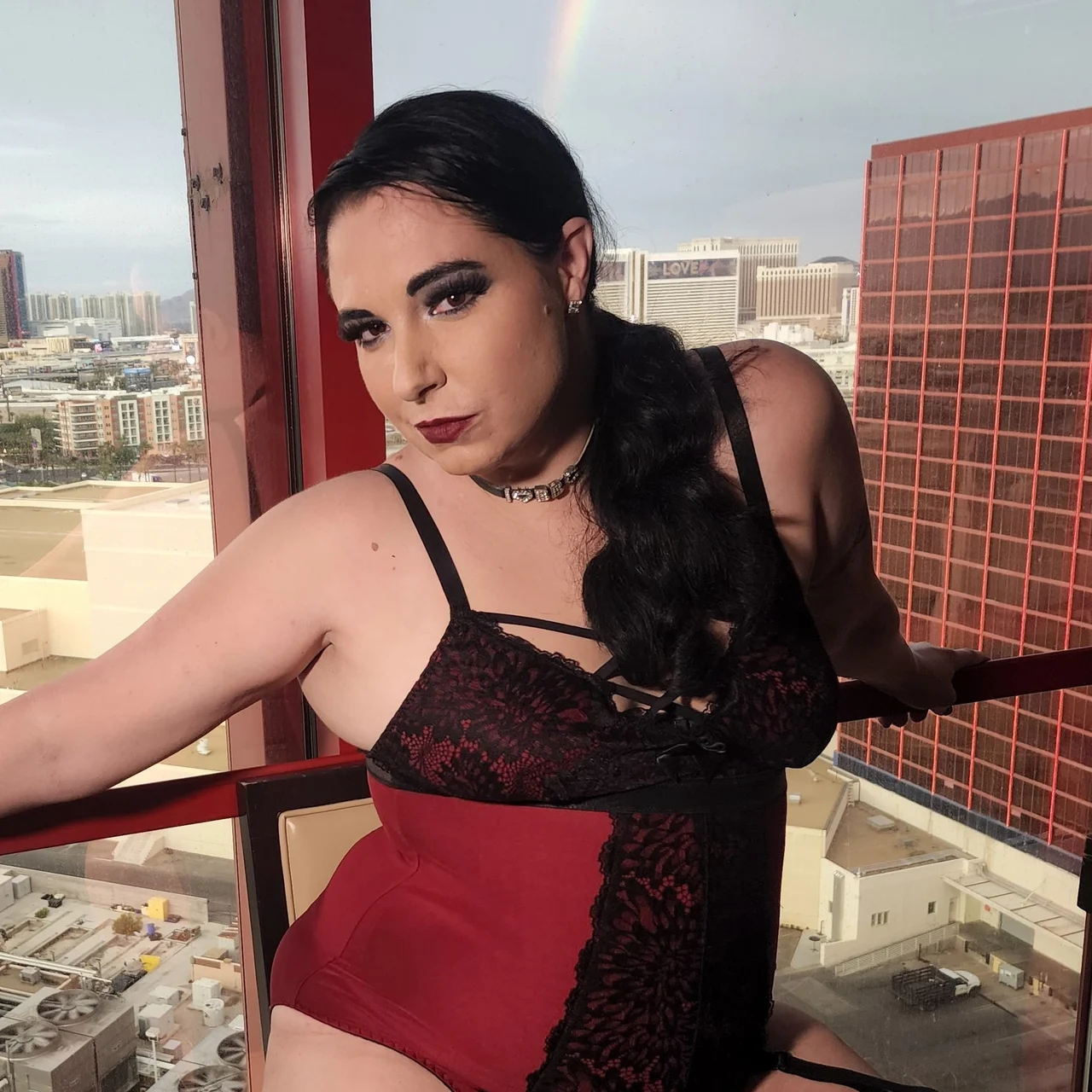 Hotwife Sarah - OnlyFans model