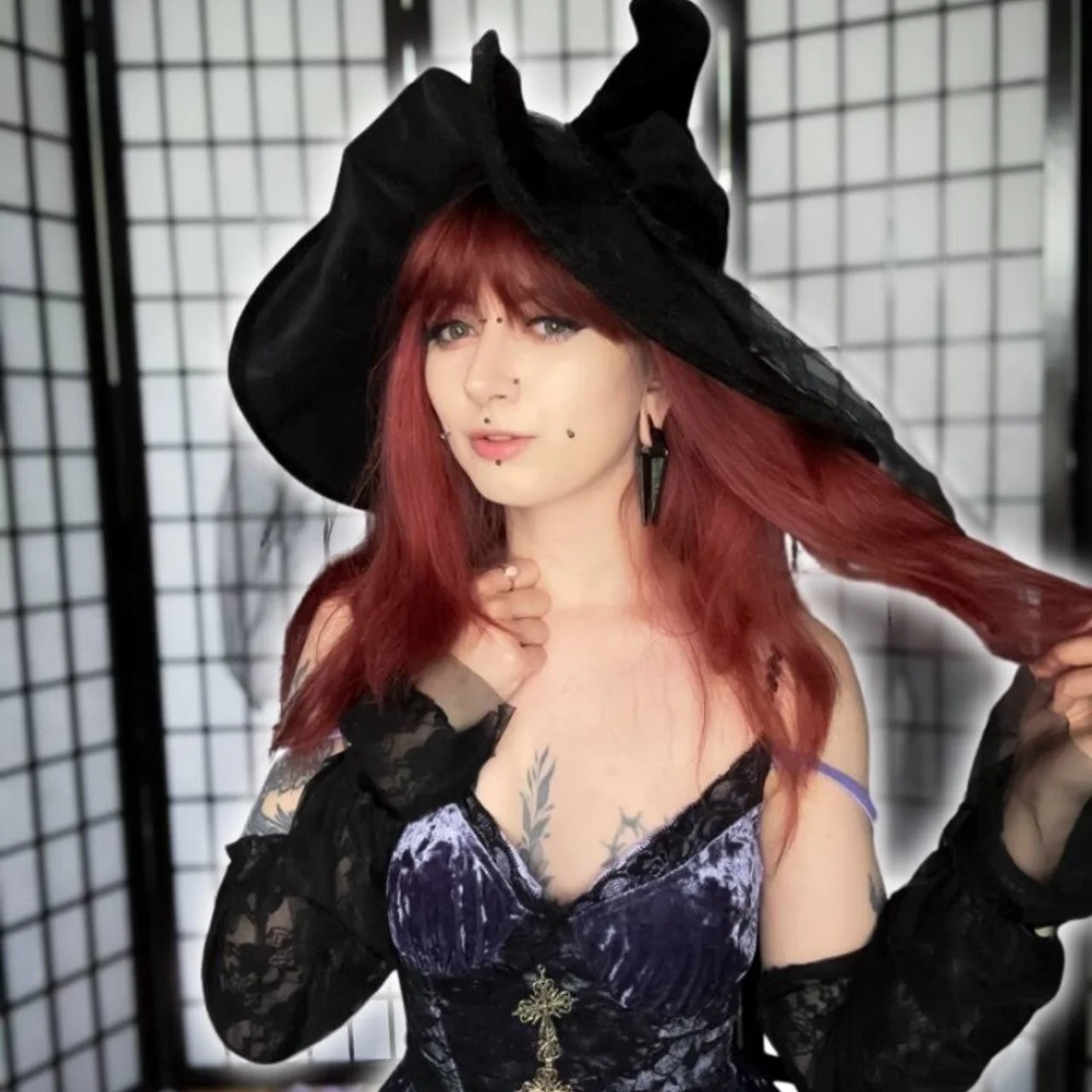 Shpooky Sarah 🖤 FREE PAGE 💦 - OnlyFans model