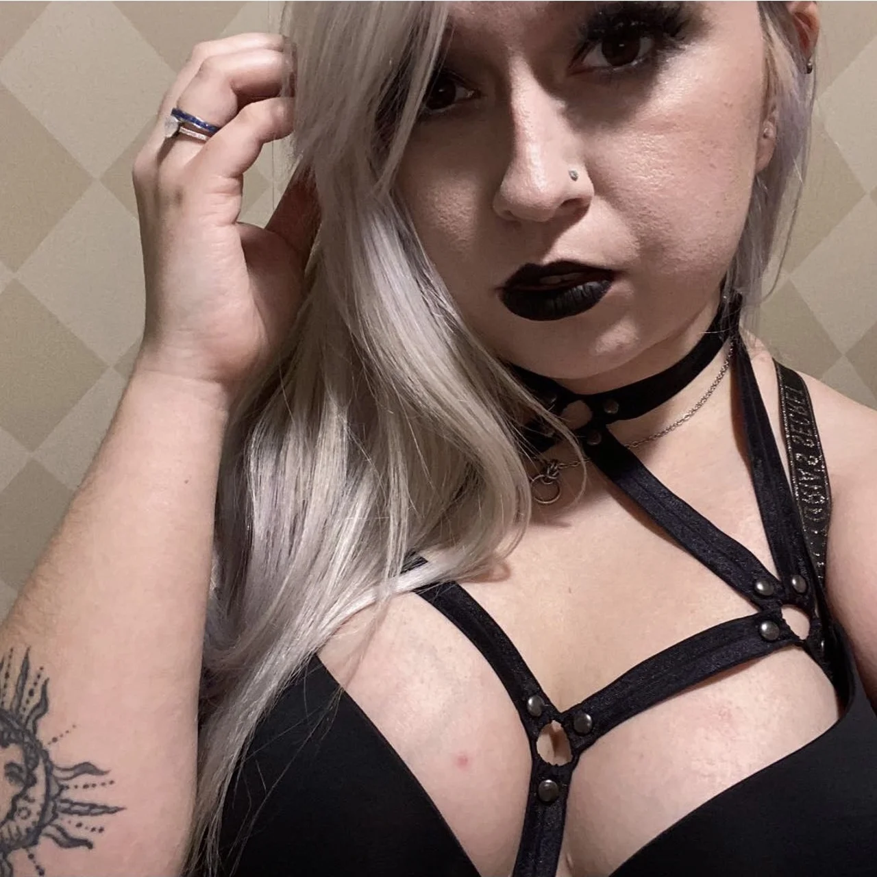 DovahQueen🐉 - OnlyFans model