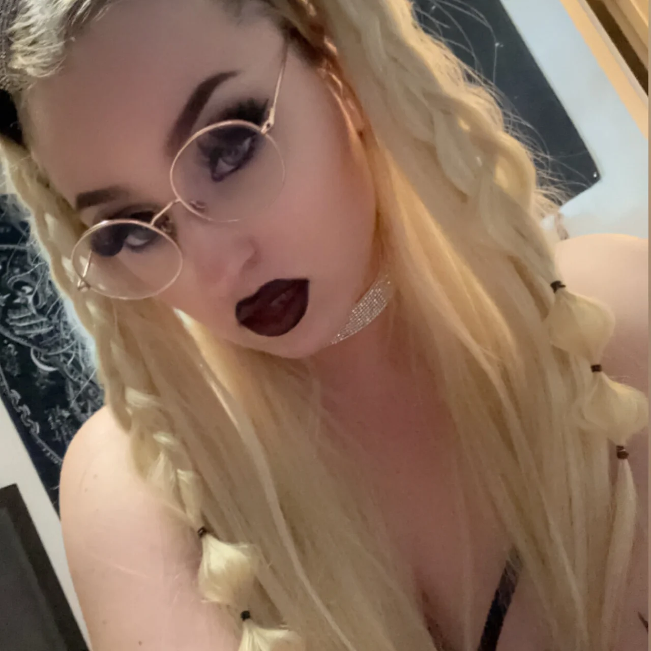 SnowBunnyNikki - OnlyFans model