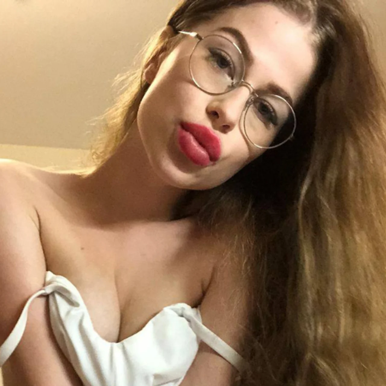 Sofy Lucky - OnlyFans model