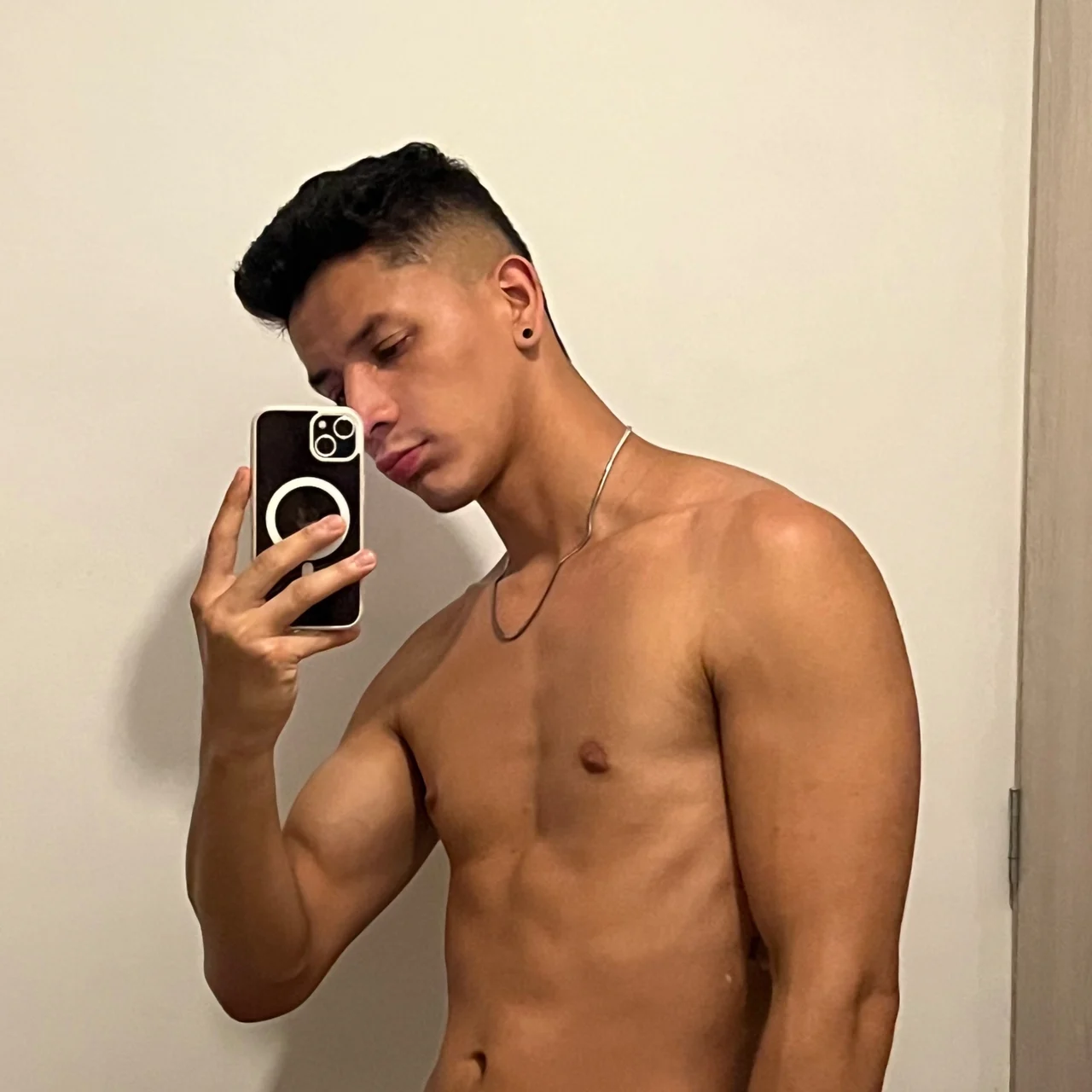 Soyyleonardo_1 - OnlyFans model