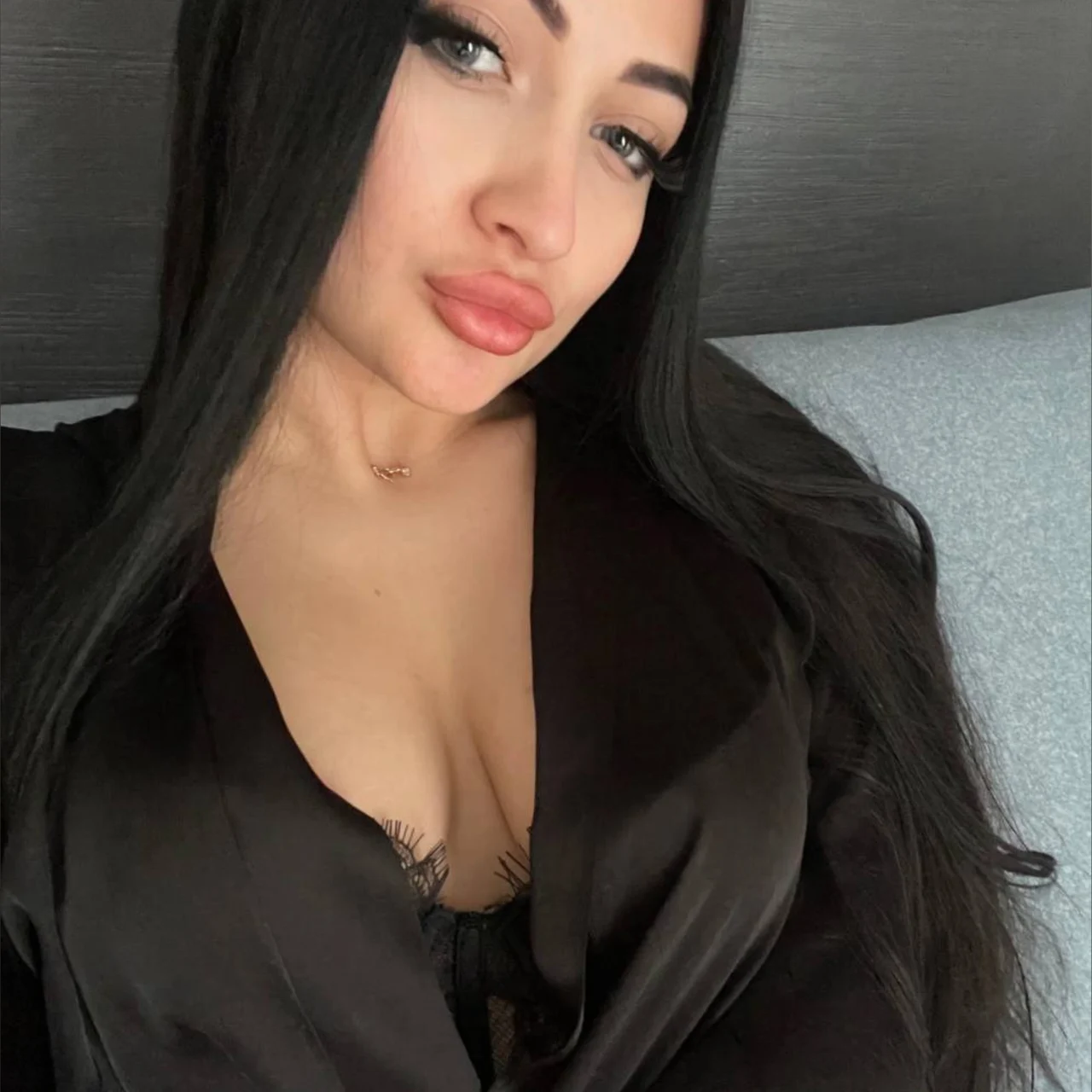 🎀Mia🎀 - OnlyFans model
