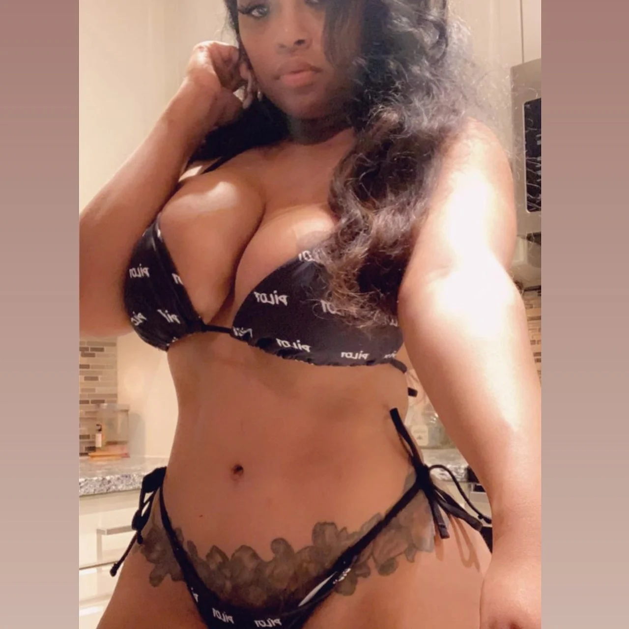 Starlaricca - OnlyFans model
