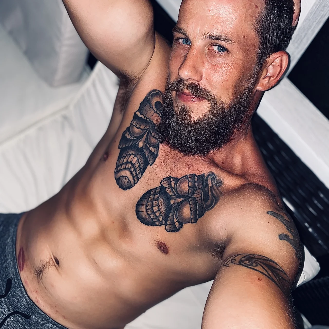 kevin davison - OnlyFans model
