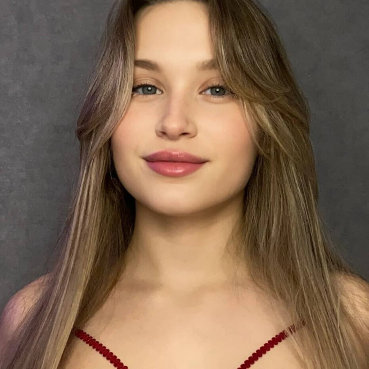 Olivia๐ธ - OnlyFans model