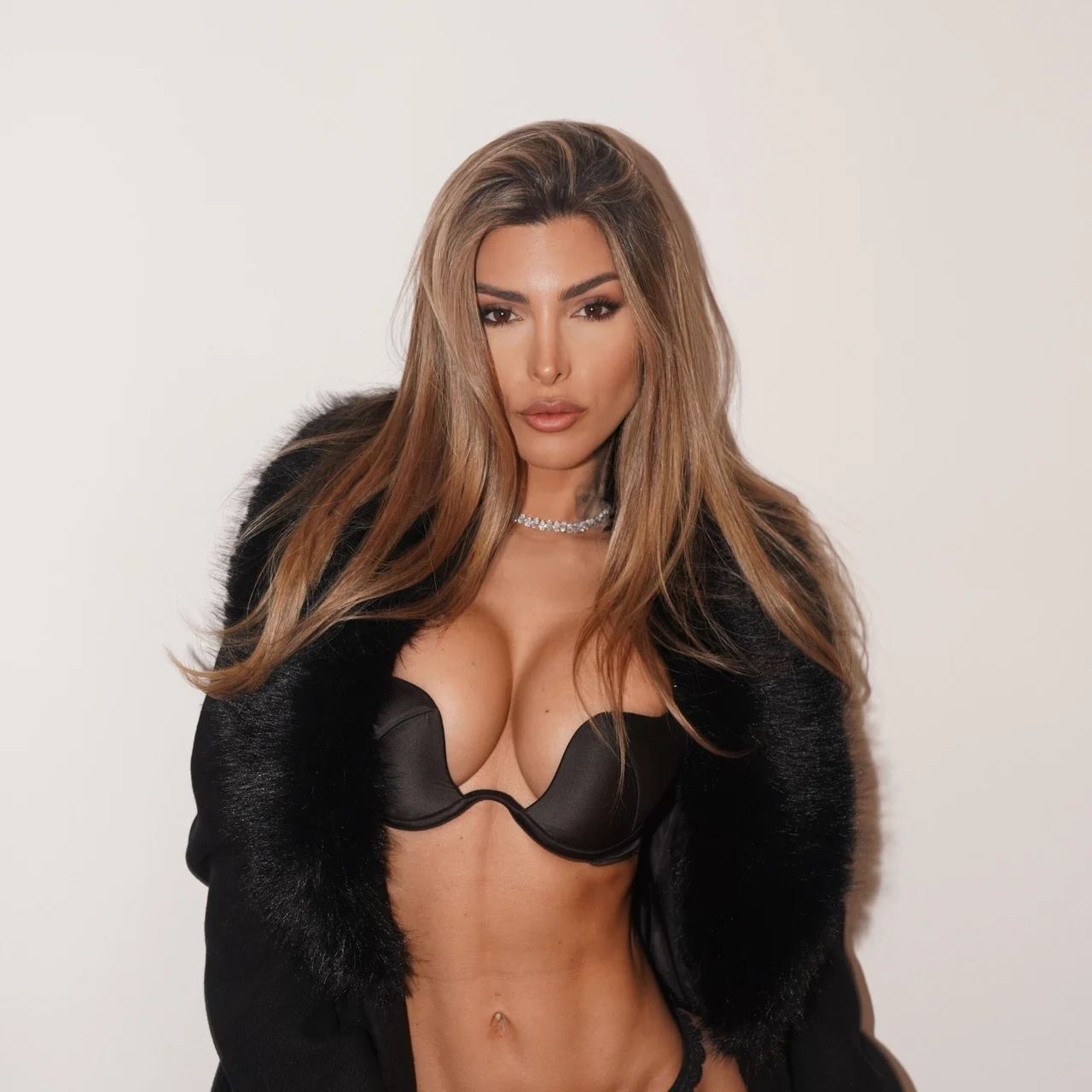 tami tsunami - OnlyFans model