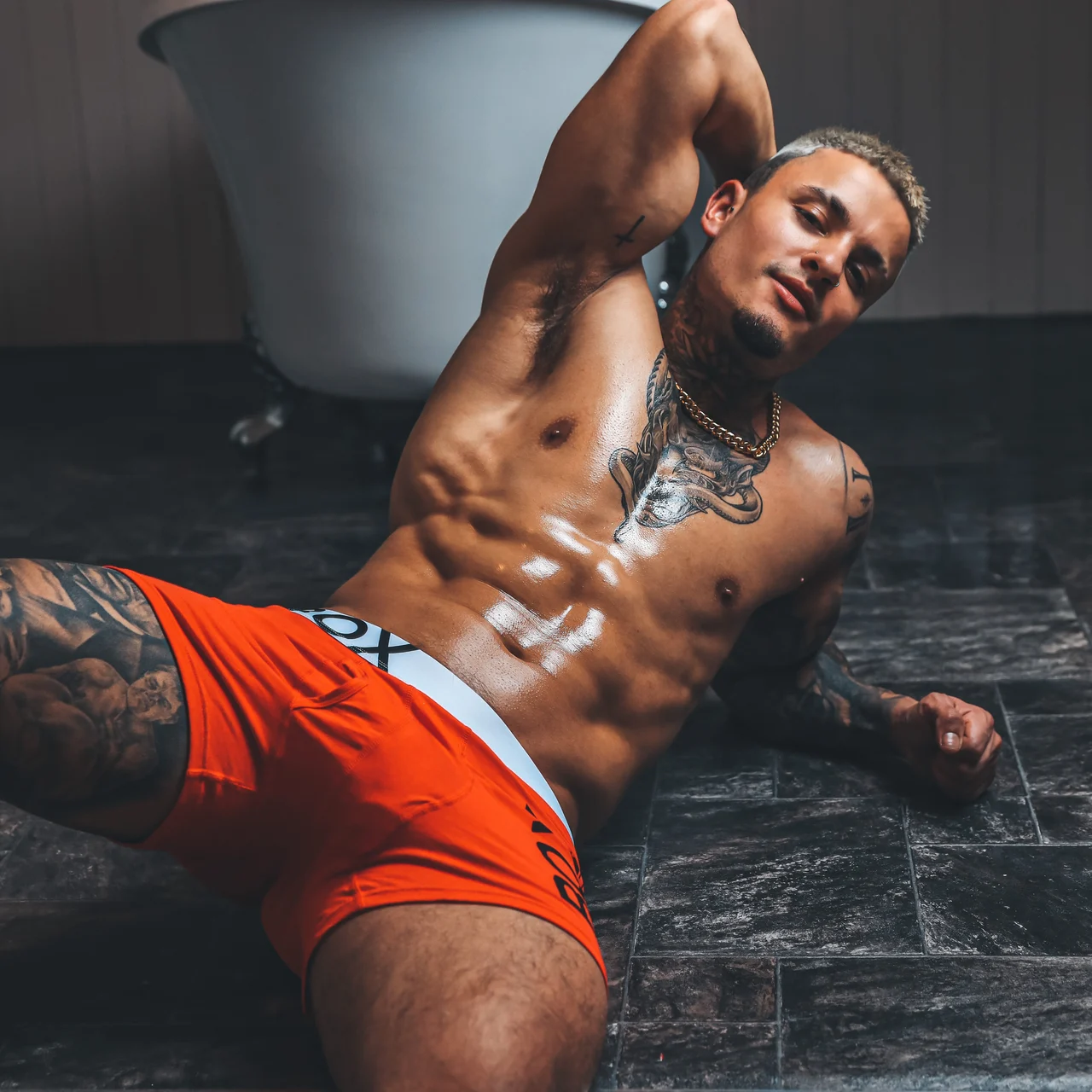 Tattooedtarzan - OnlyFans model