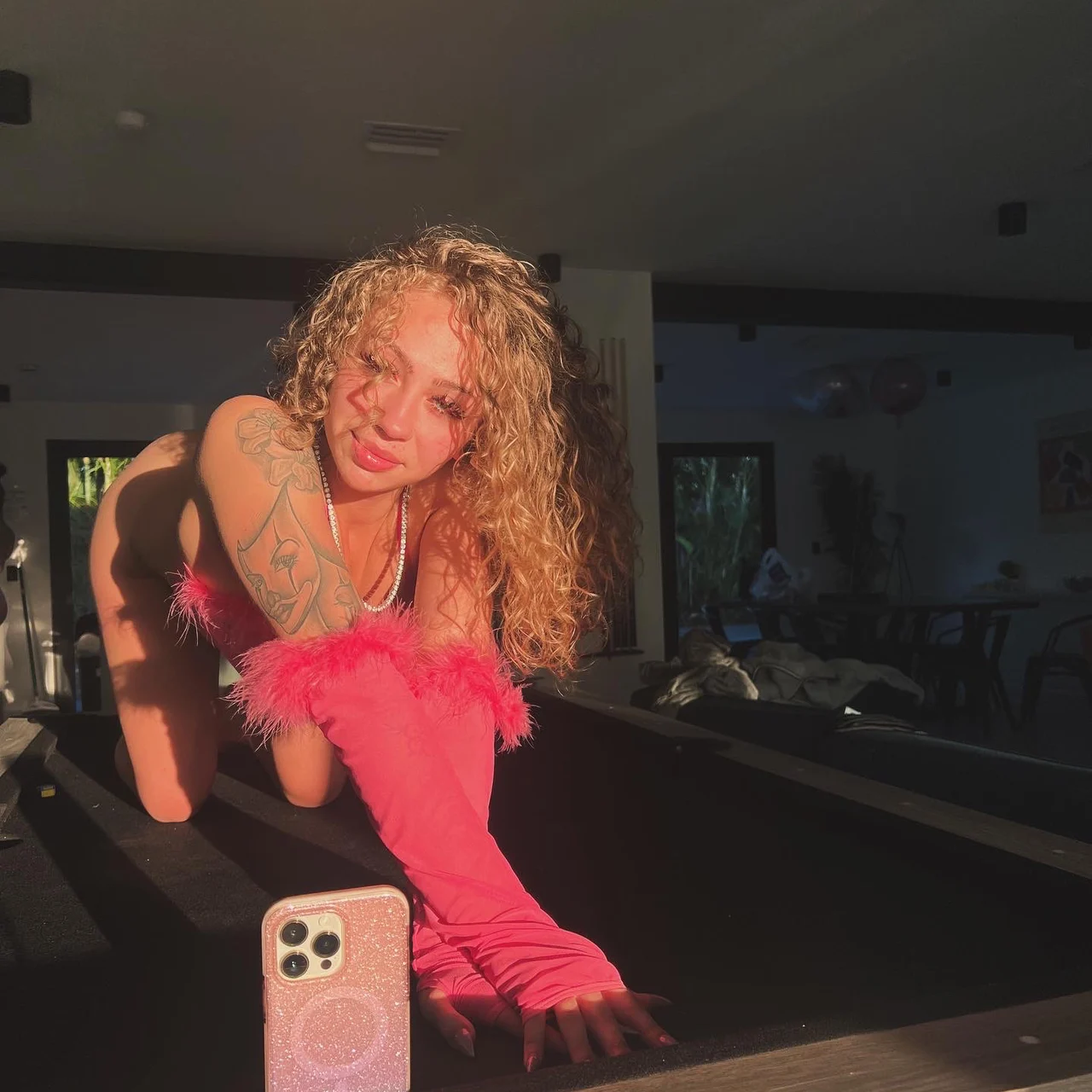 Creamyybreezyy - OnlyFans model