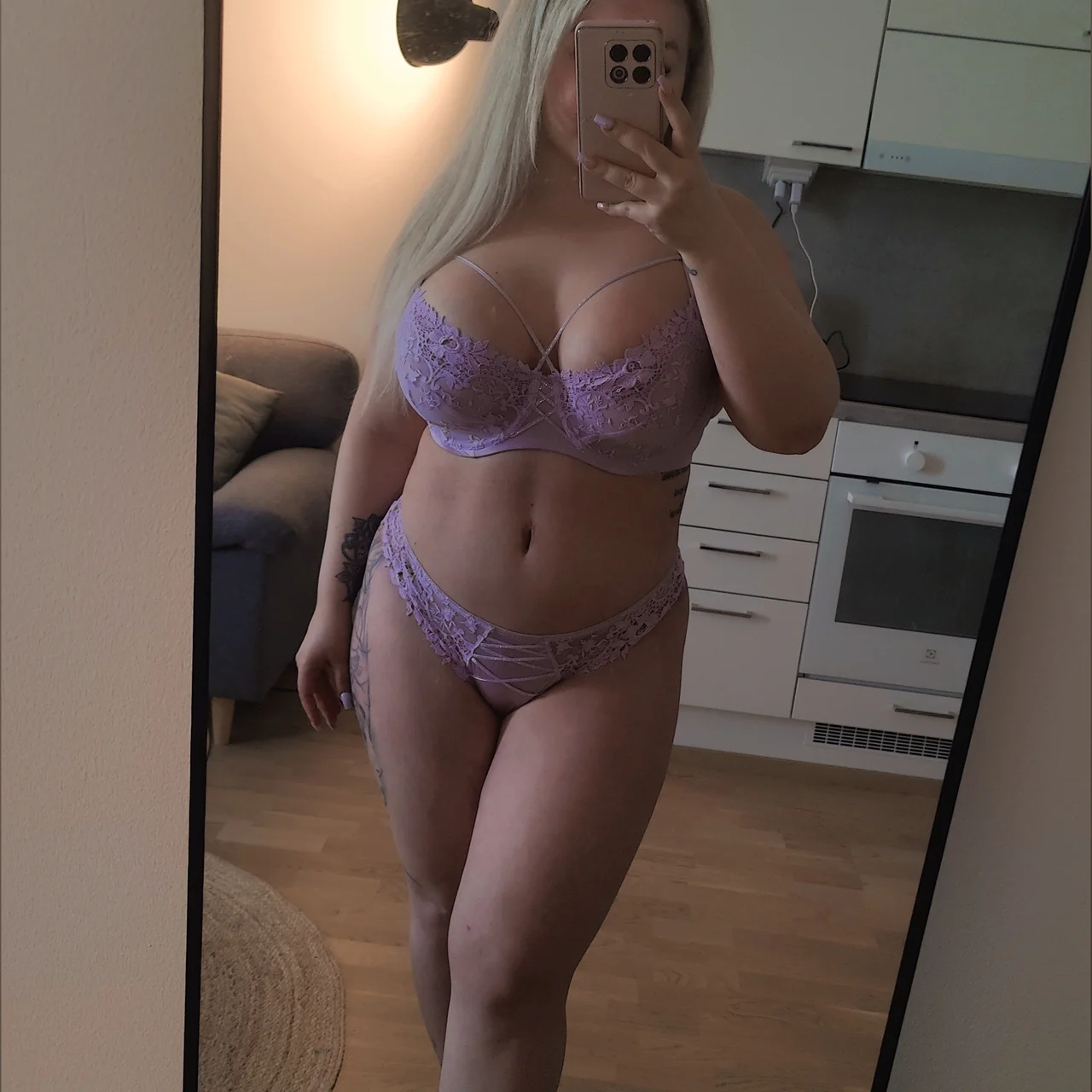 Curvyanna - OnlyFans model