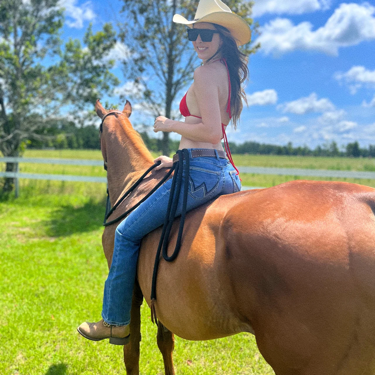 Kate Clark - OnlyFans model