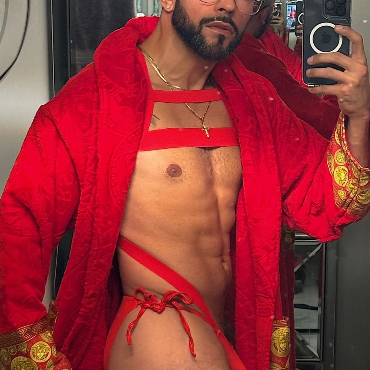 Theflyone - OnlyFans model