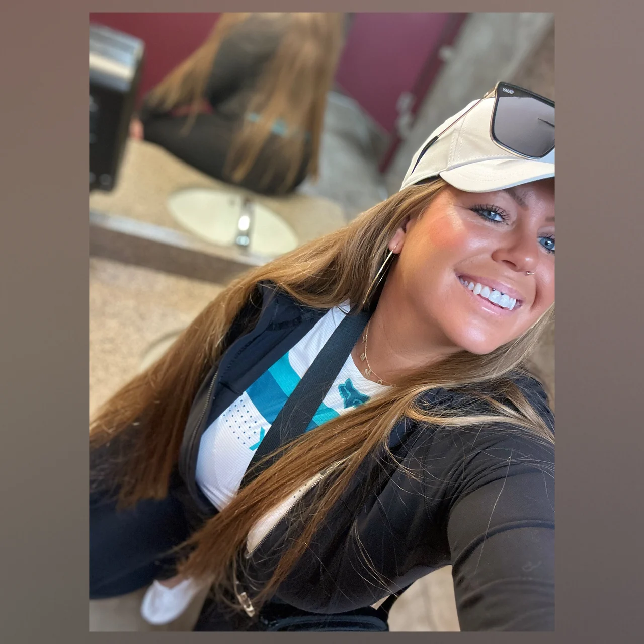 𝑻𝒉𝒊𝒄𝒌𝑴𝒐𝒎𝒎𝒚🖤 - OnlyFans model