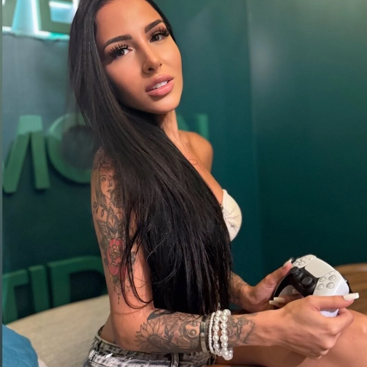 Tinuška- travel girl❤️🇸🇰 - OnlyFans model