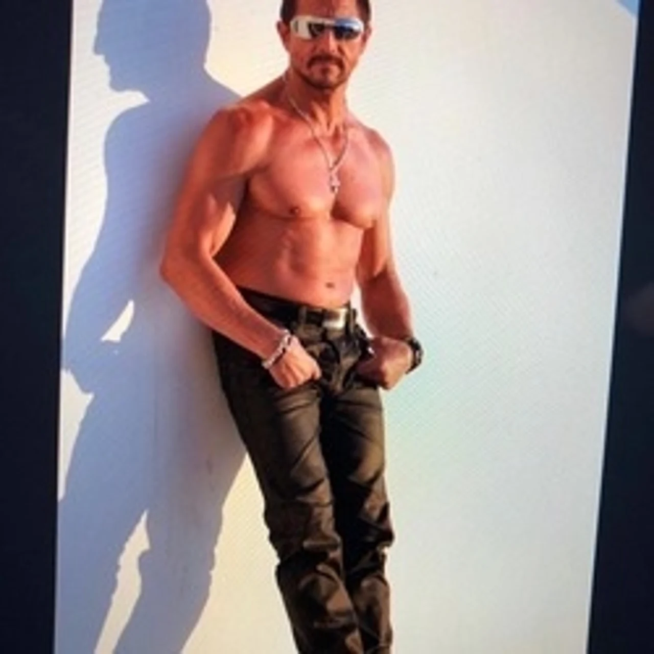 TOMMY GUNN ®™ - OnlyFans model