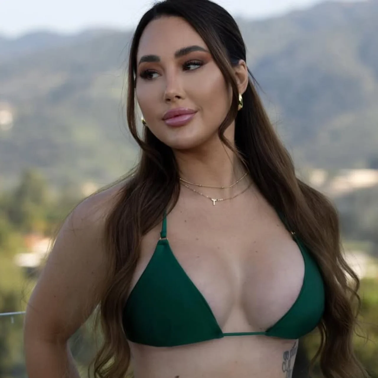 Tay - OnlyFans model