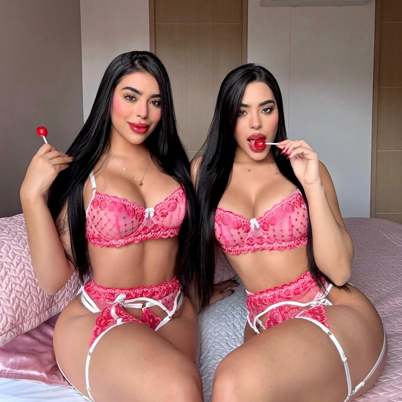 Gemelas Abello - OnlyFans model