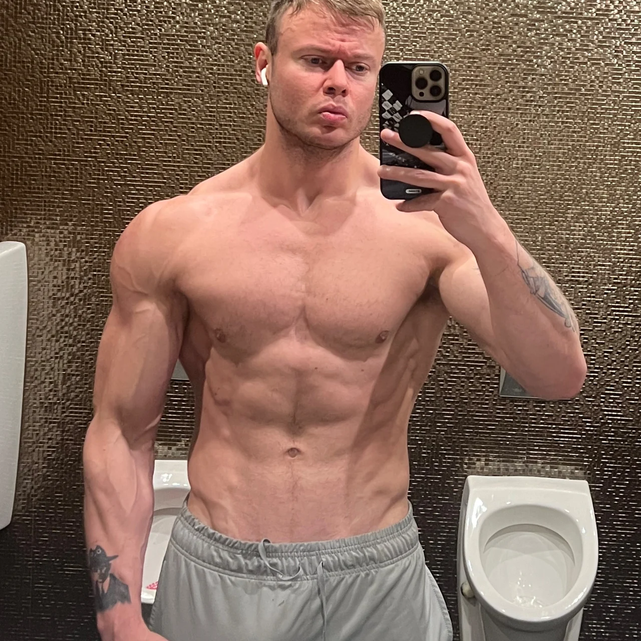 James - OnlyFans model