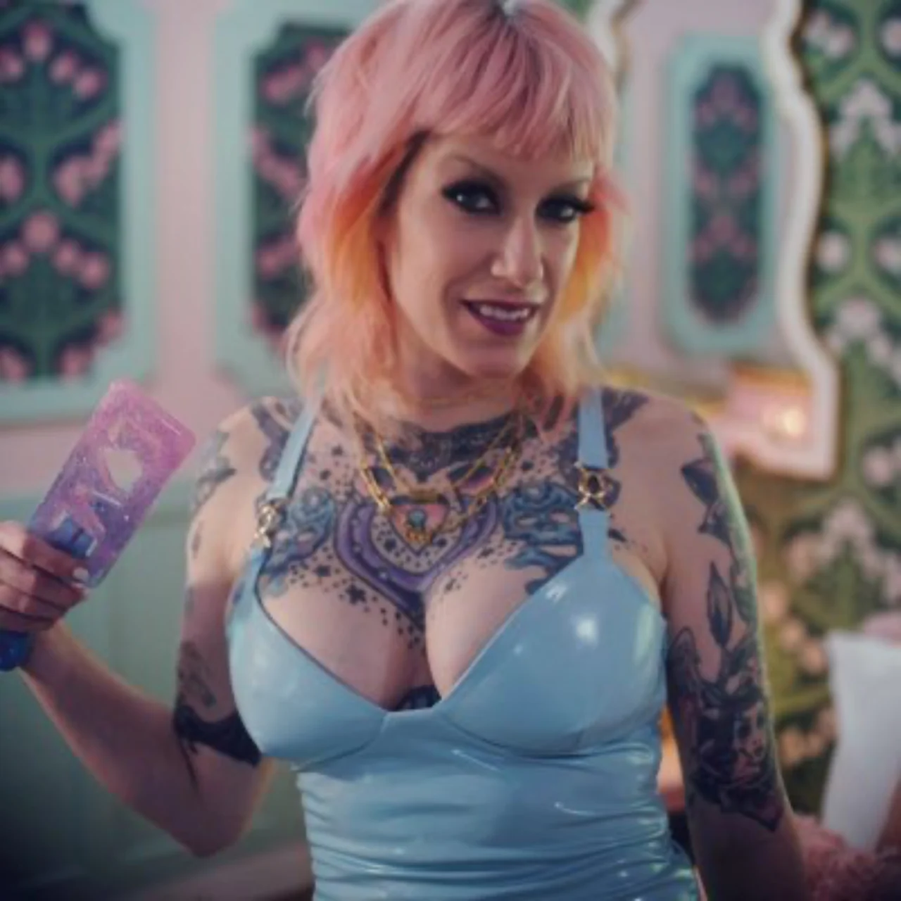 Vega Luster - OnlyFans model