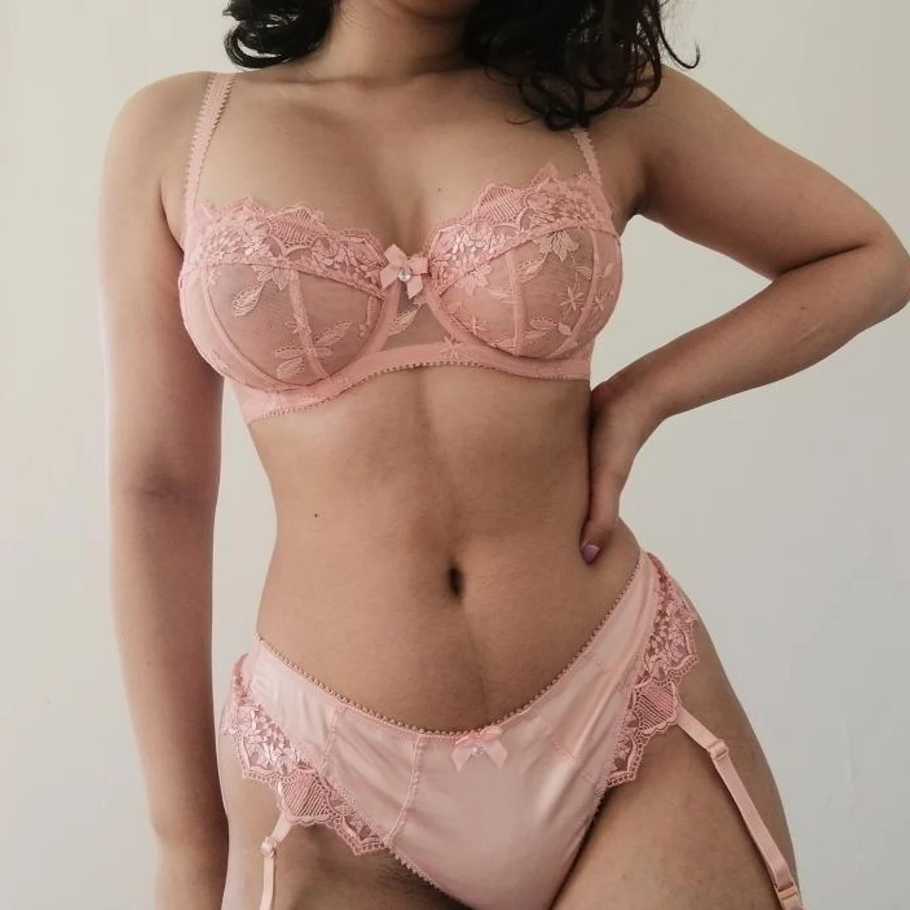 Aerbelle - OnlyFans model