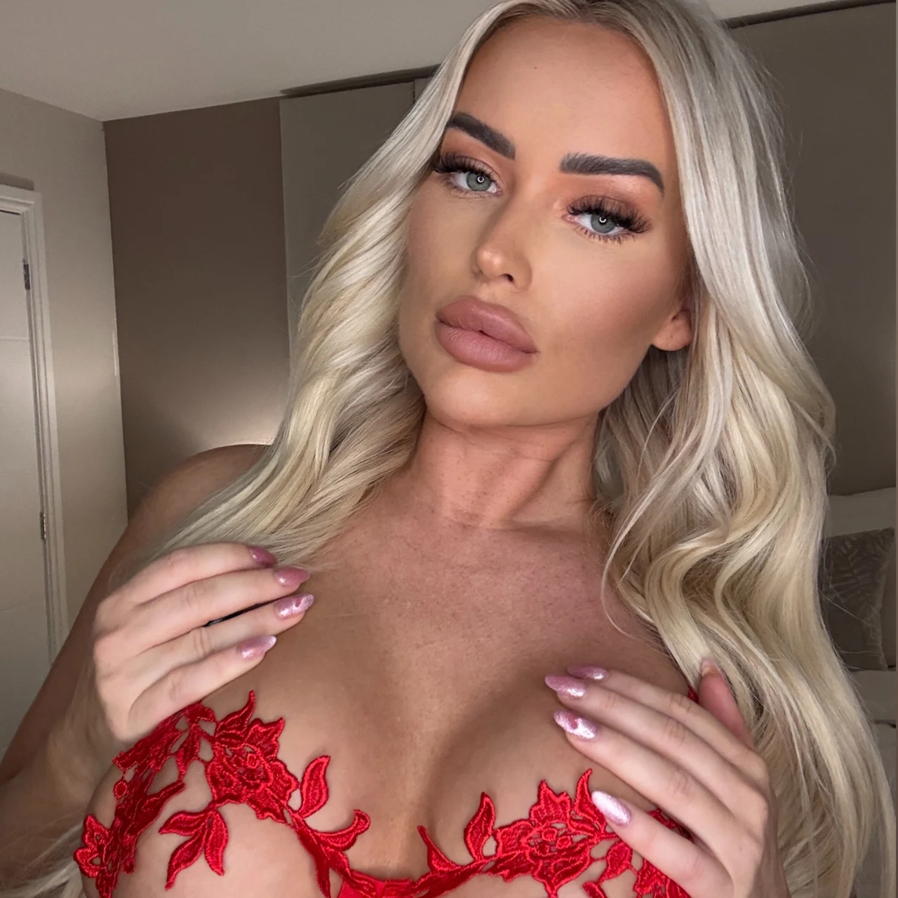 π lauren π - OnlyFans model
