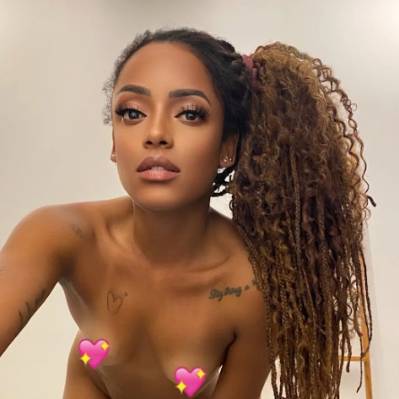 Brazilian Hot Mom🌴🍑 - OnlyFans model