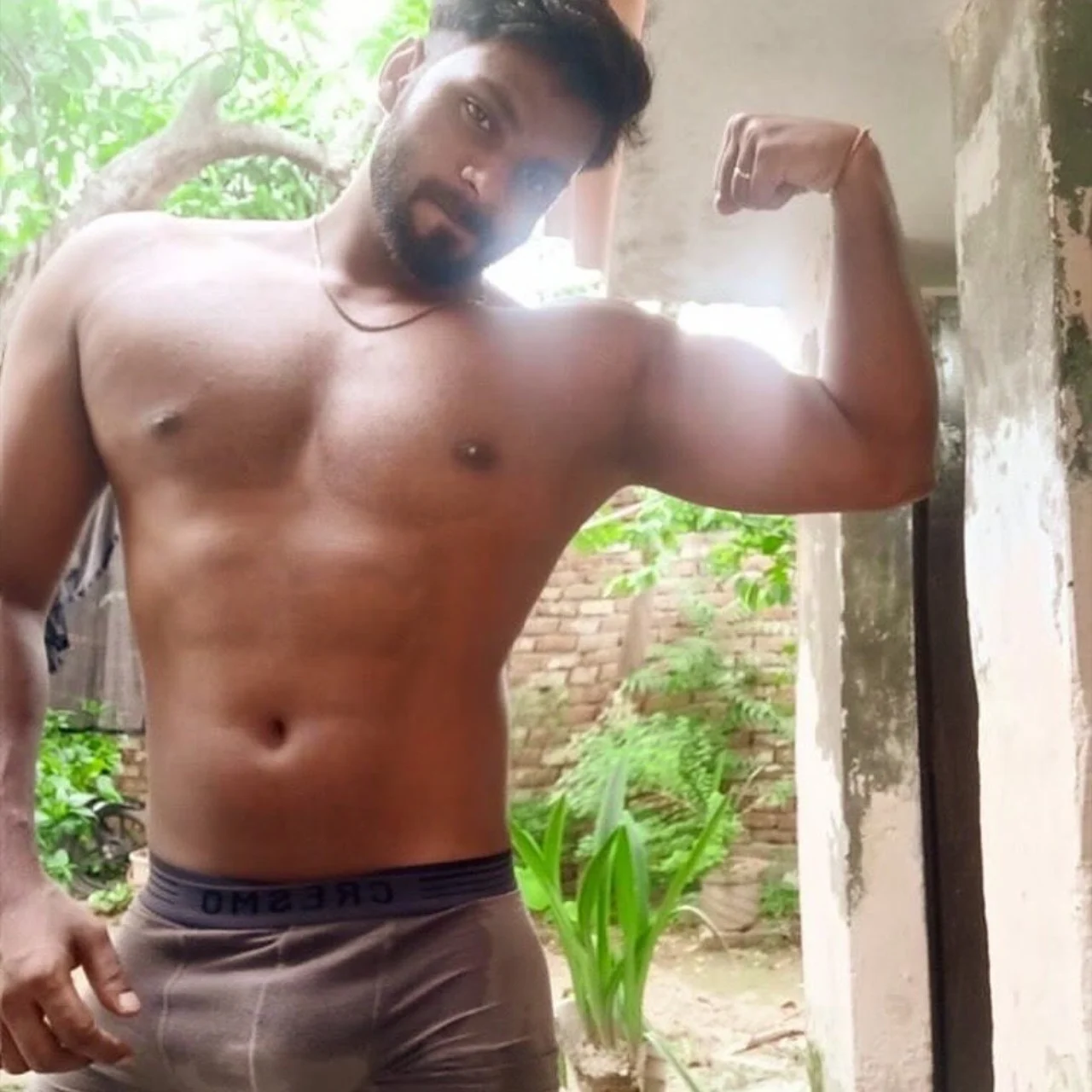 Vivaan Darks - OnlyFans model