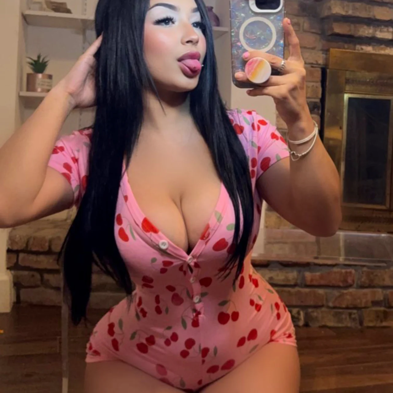 Mamii Gigi 🫦 - OnlyFans model