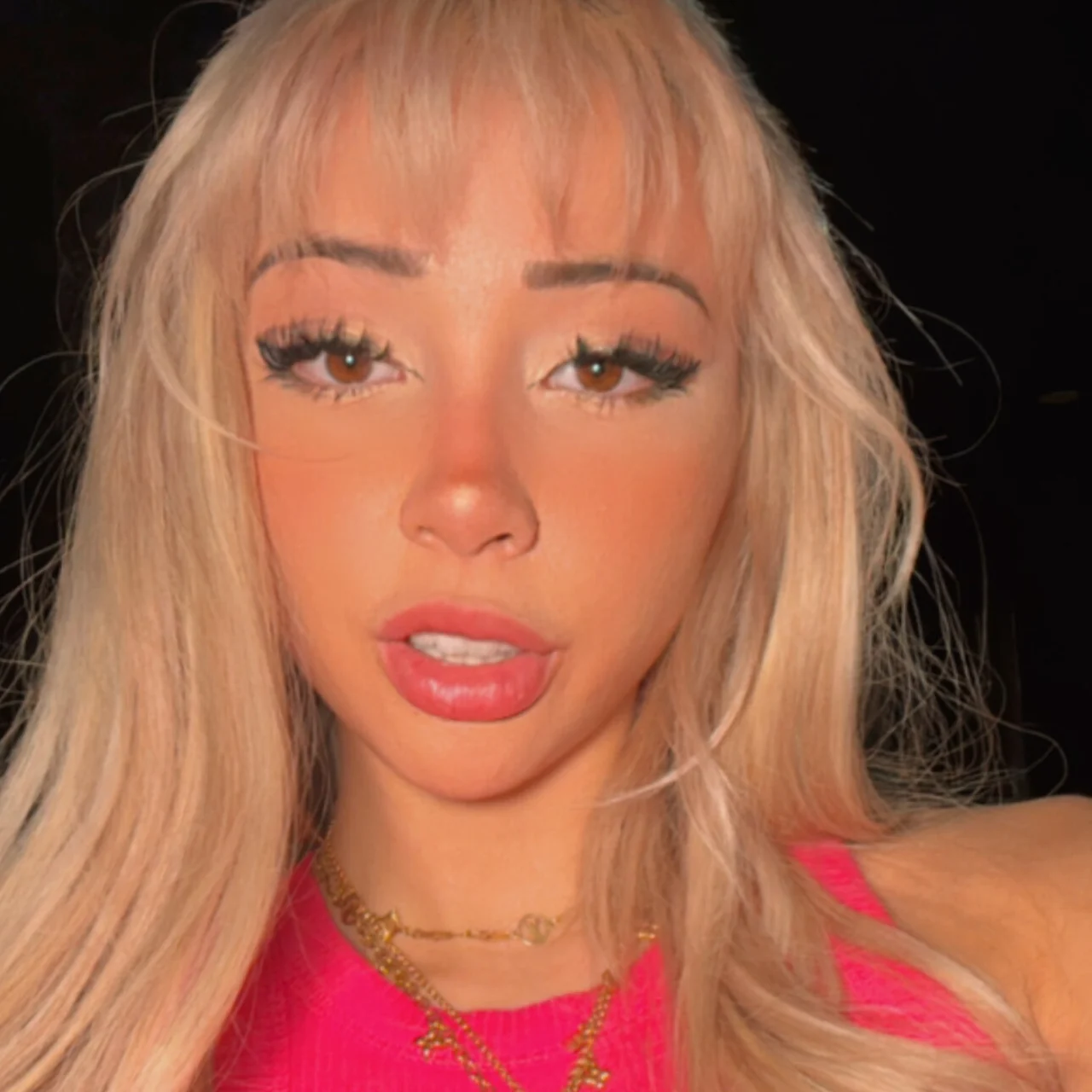 Mia 💕 - OnlyFans model