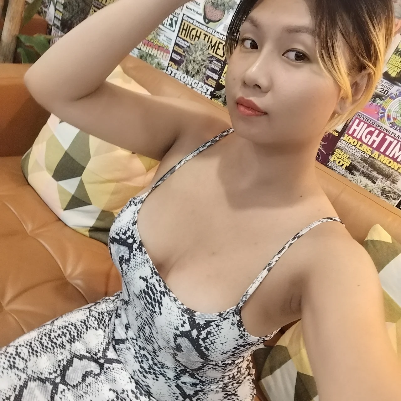 Wanwan - OnlyFans model