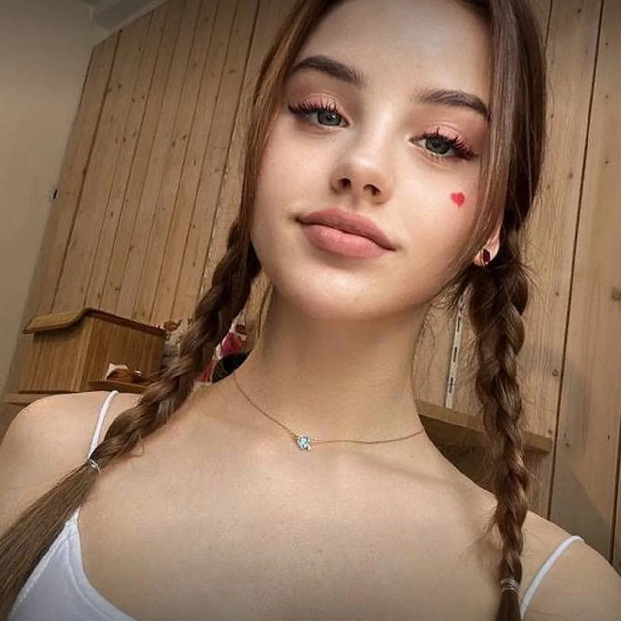 𝚆𝚘𝚗𝚍𝚎𝚛 𝙴𝚟𝚊♡ - OnlyFans model