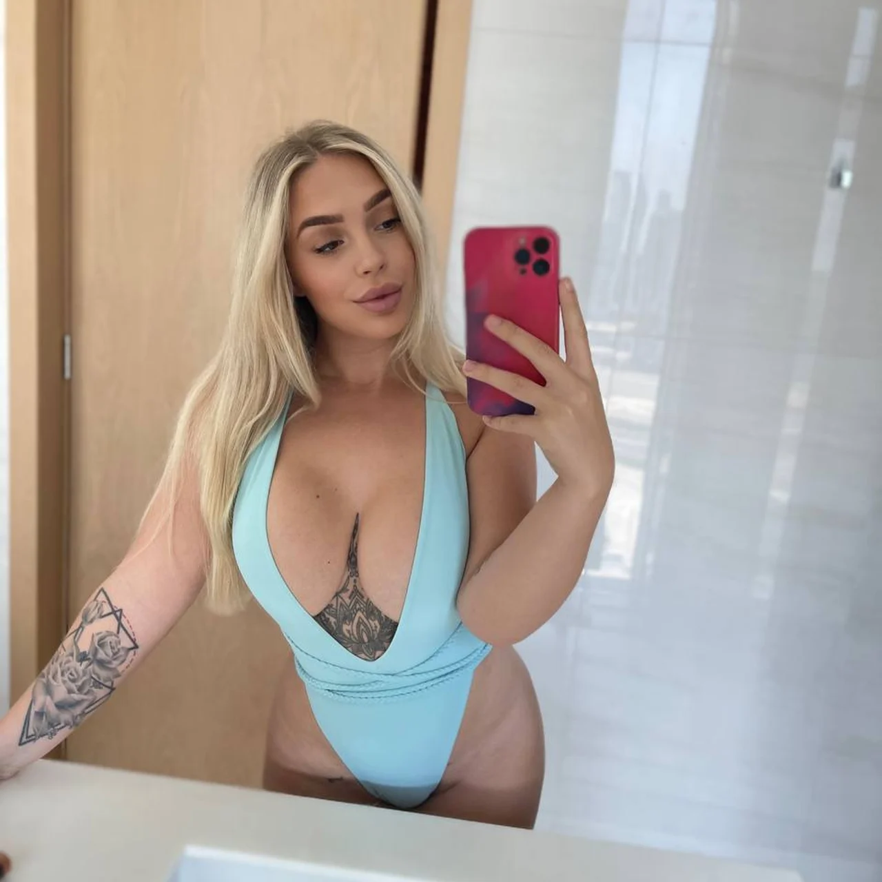 Becca Marie 😍 - OnlyFans model