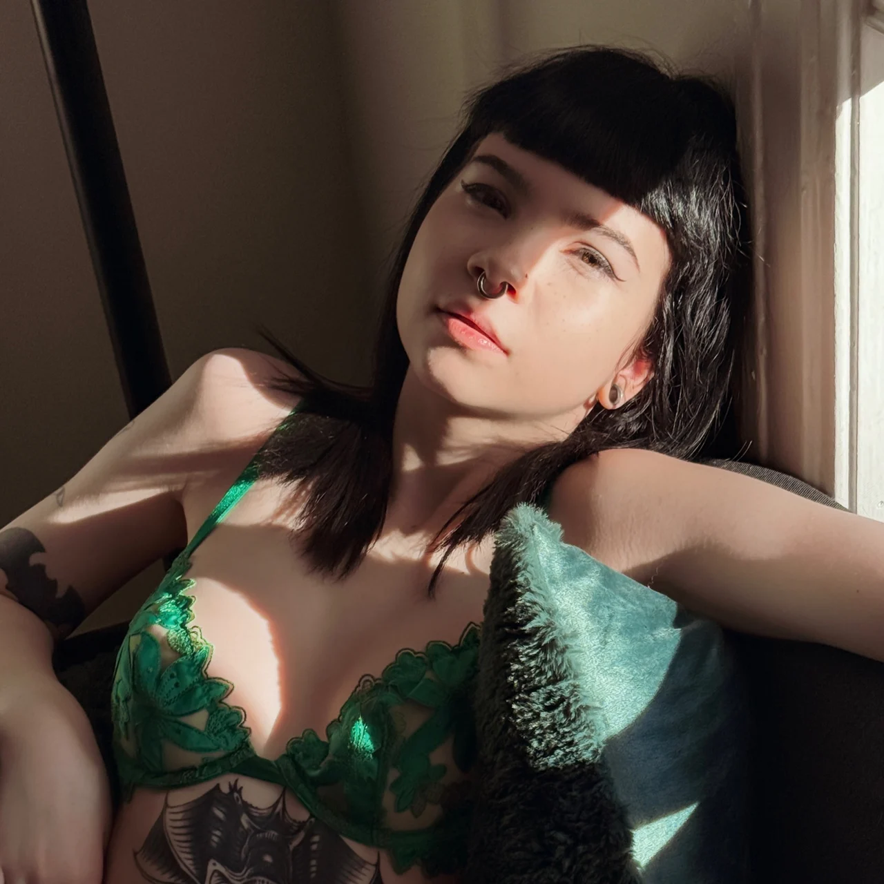 Violet Addams - OnlyFans model