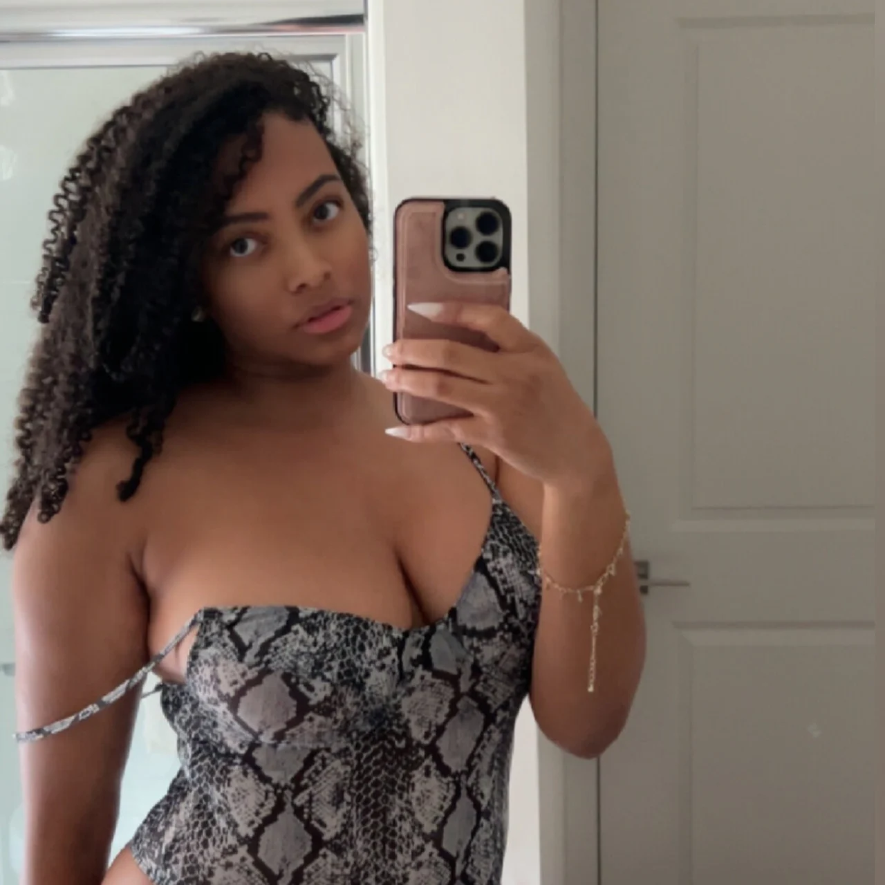 Goddess Bubbz - OnlyFans model