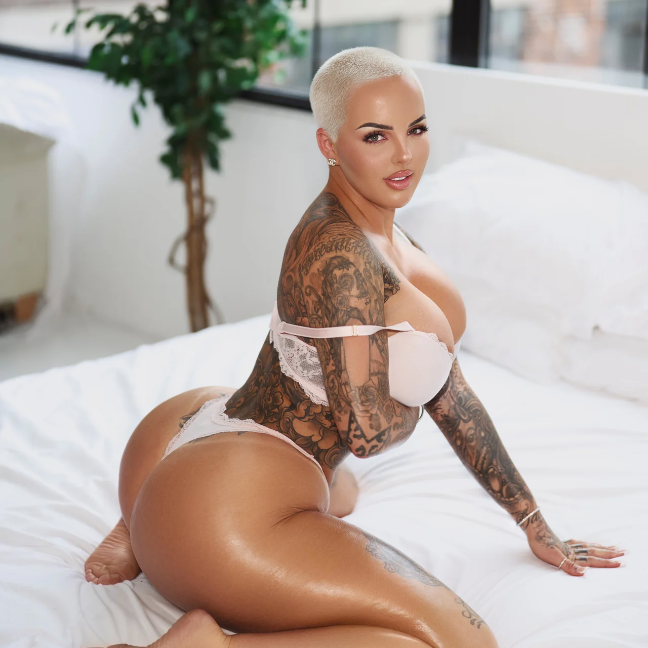 Becgorton - OnlyFans model