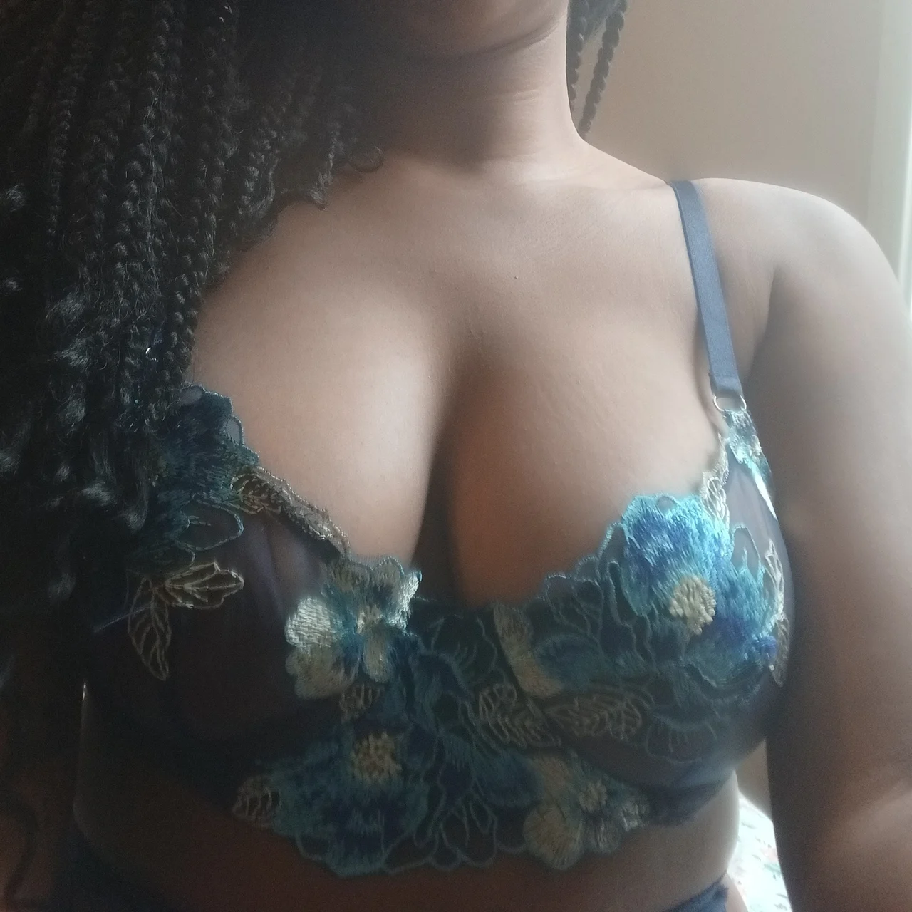 Youngblackandsexy - OnlyFans model