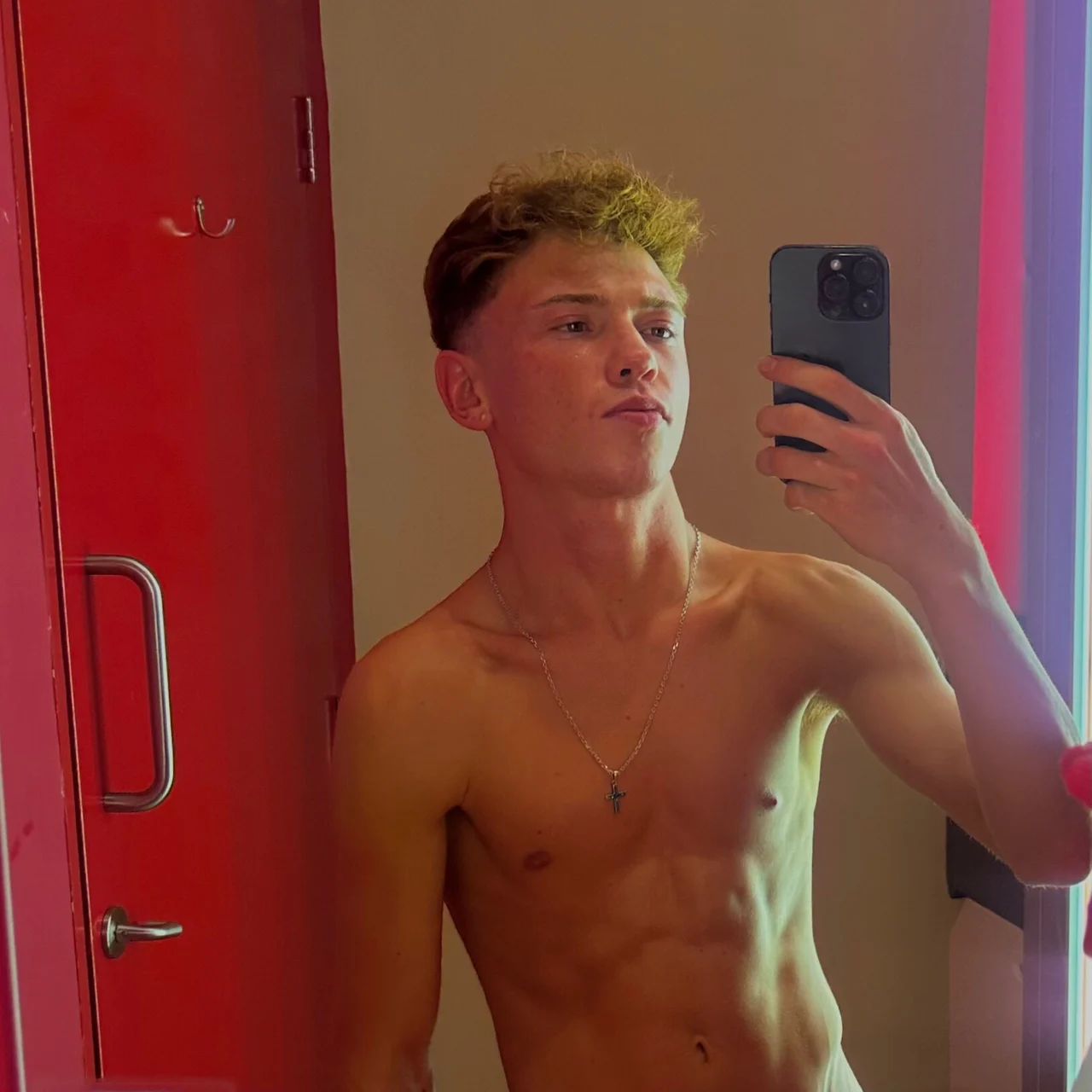 YUNG LLYON - OnlyFans model