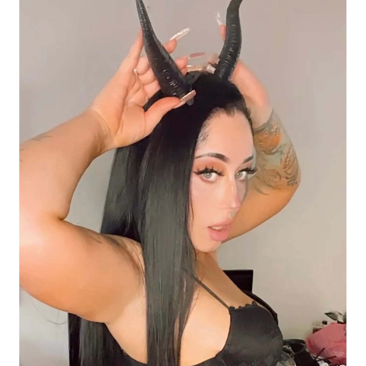 Yvonna carlo - OnlyFans model